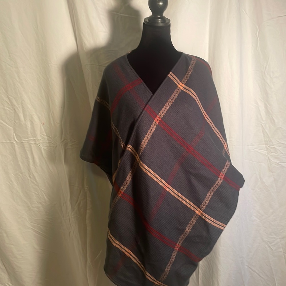 Ann Taylor Wrap / poncho brand new